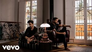 tu y yo no podemos hacer esto